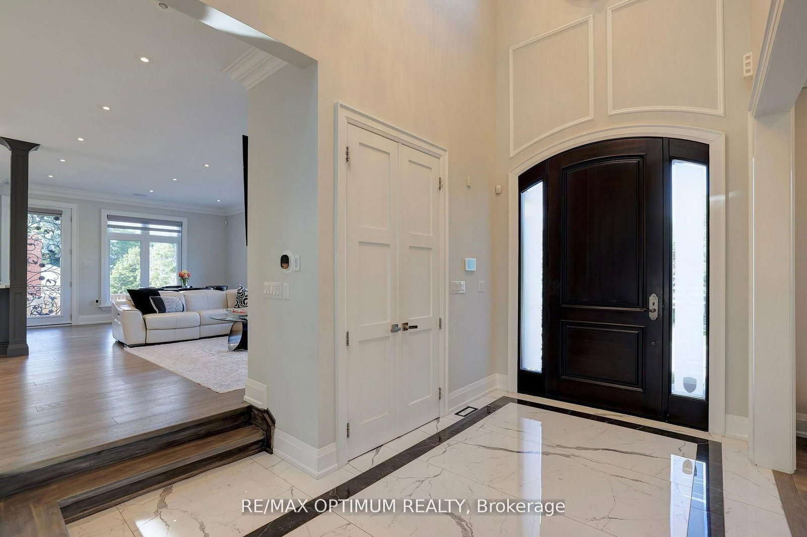 26 Pioneer Dr, Mississauga, view 8
