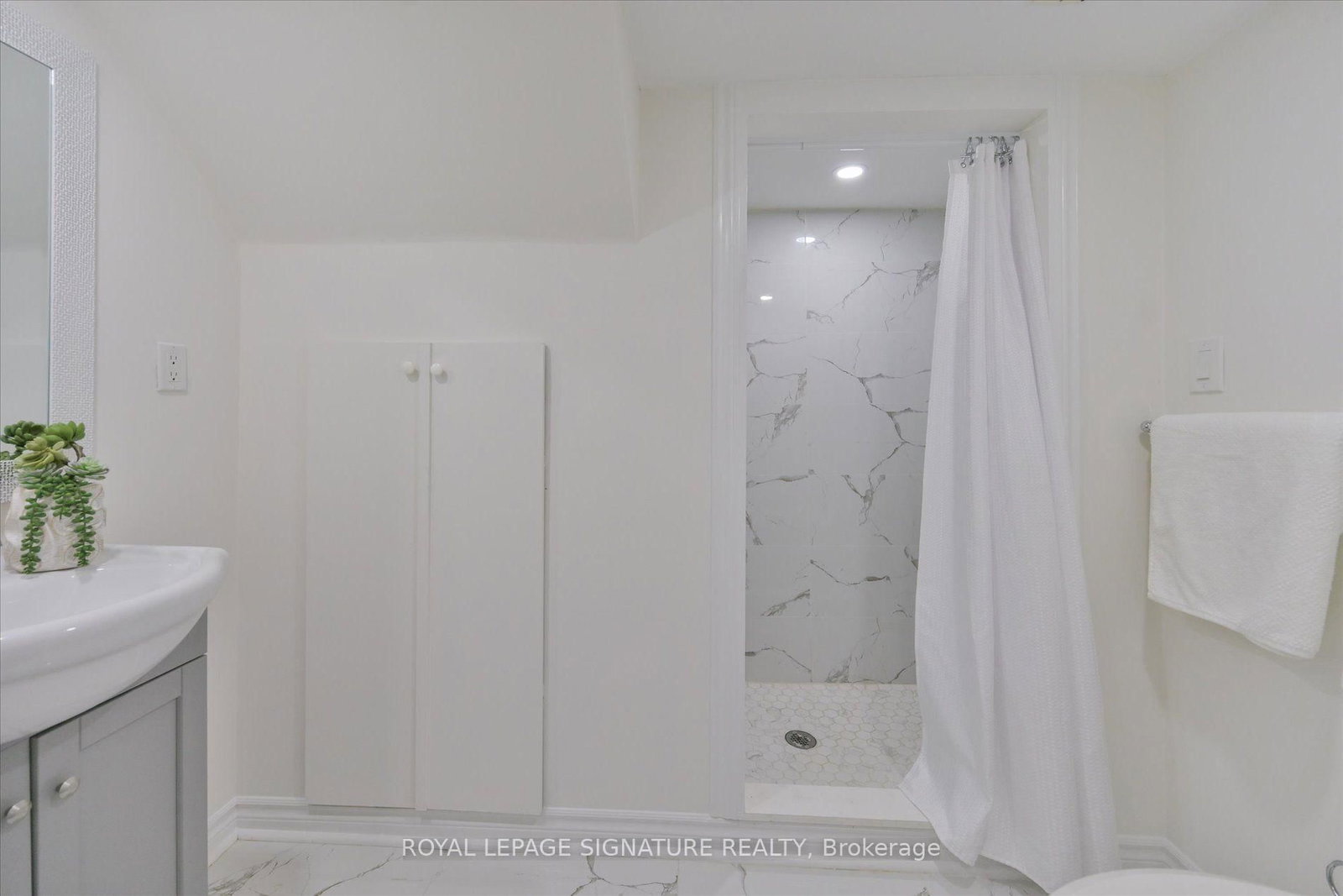 587 Candlestick Circ, Mississauga, view 22