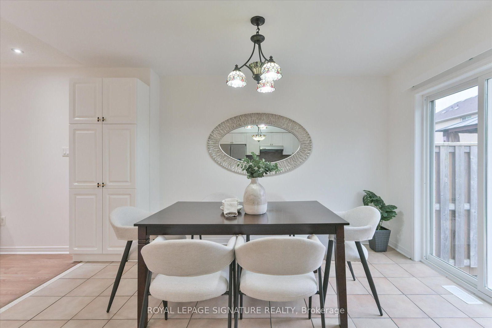 587 Candlestick Circ, Mississauga, view 8