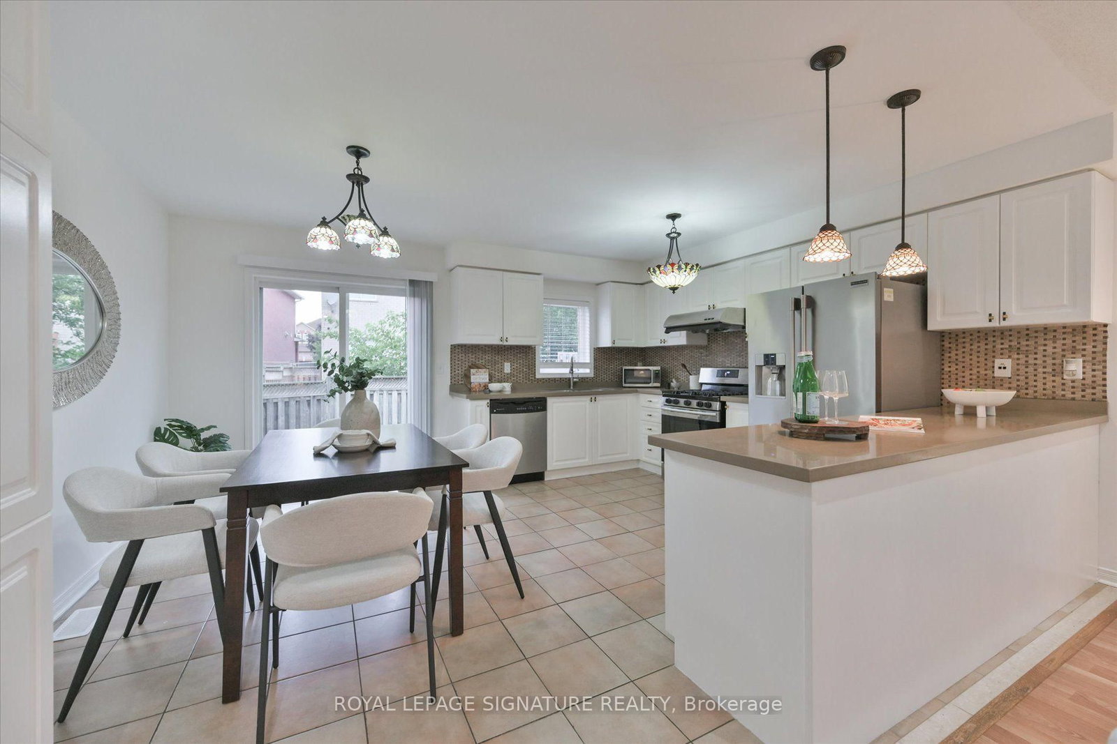587 Candlestick Circ, Mississauga, view 9