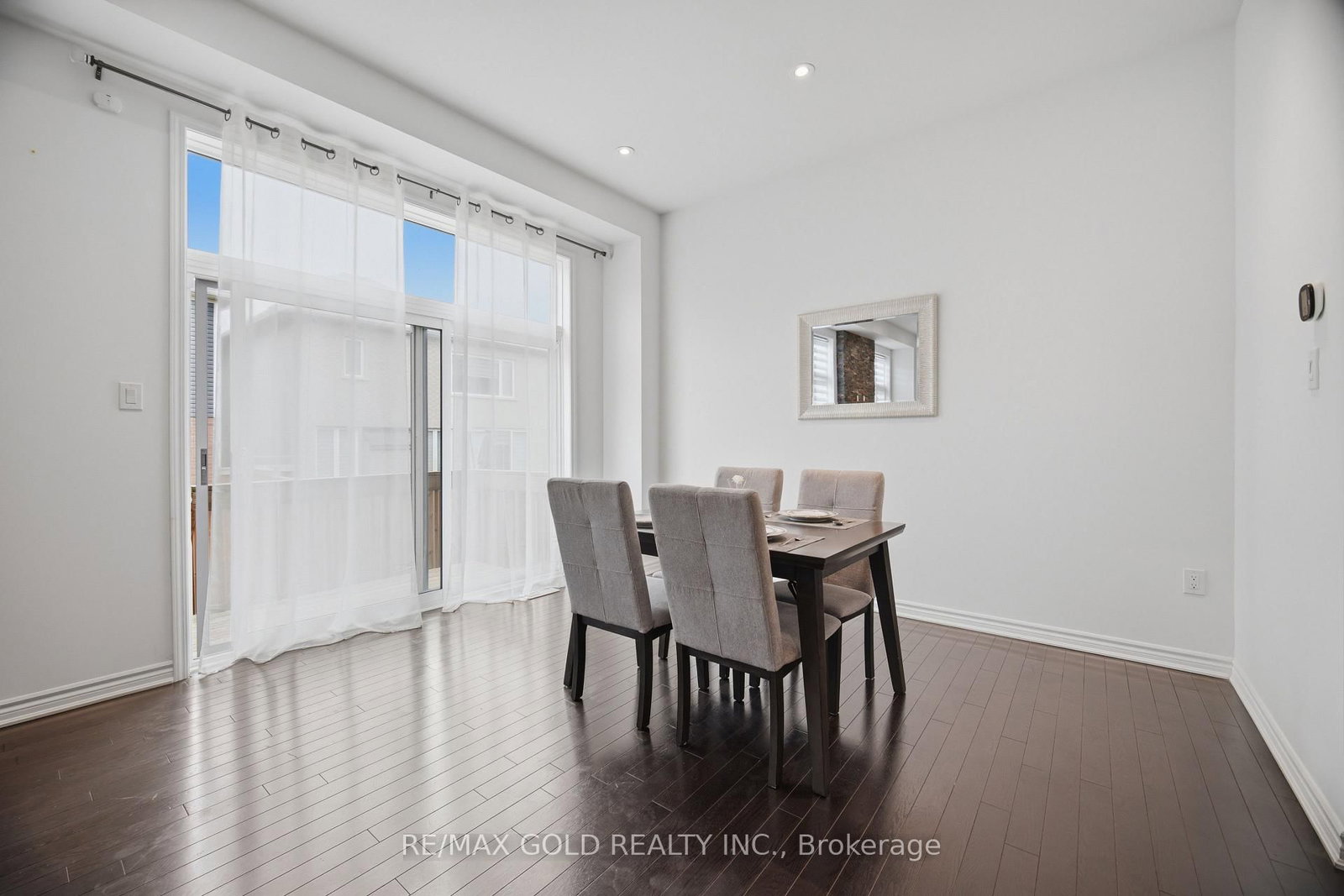 526 Kennedy Circle W • Milton, ON photo 19