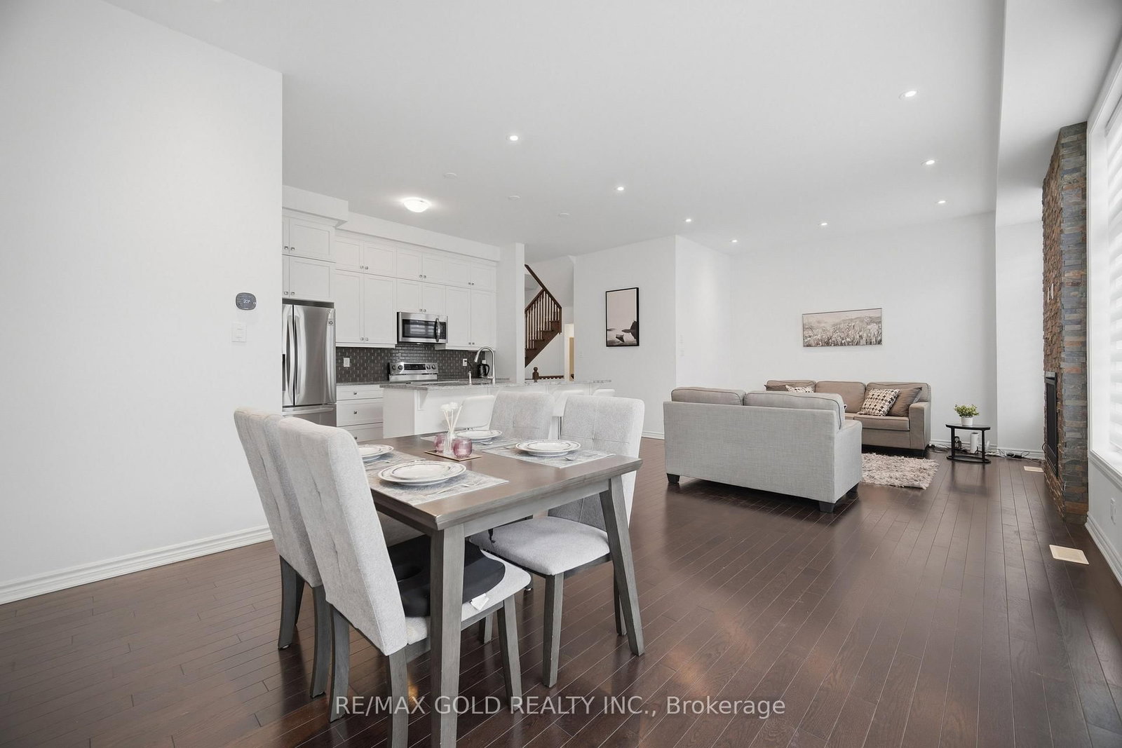 526 Kennedy Circle W • Milton, ON photo 20