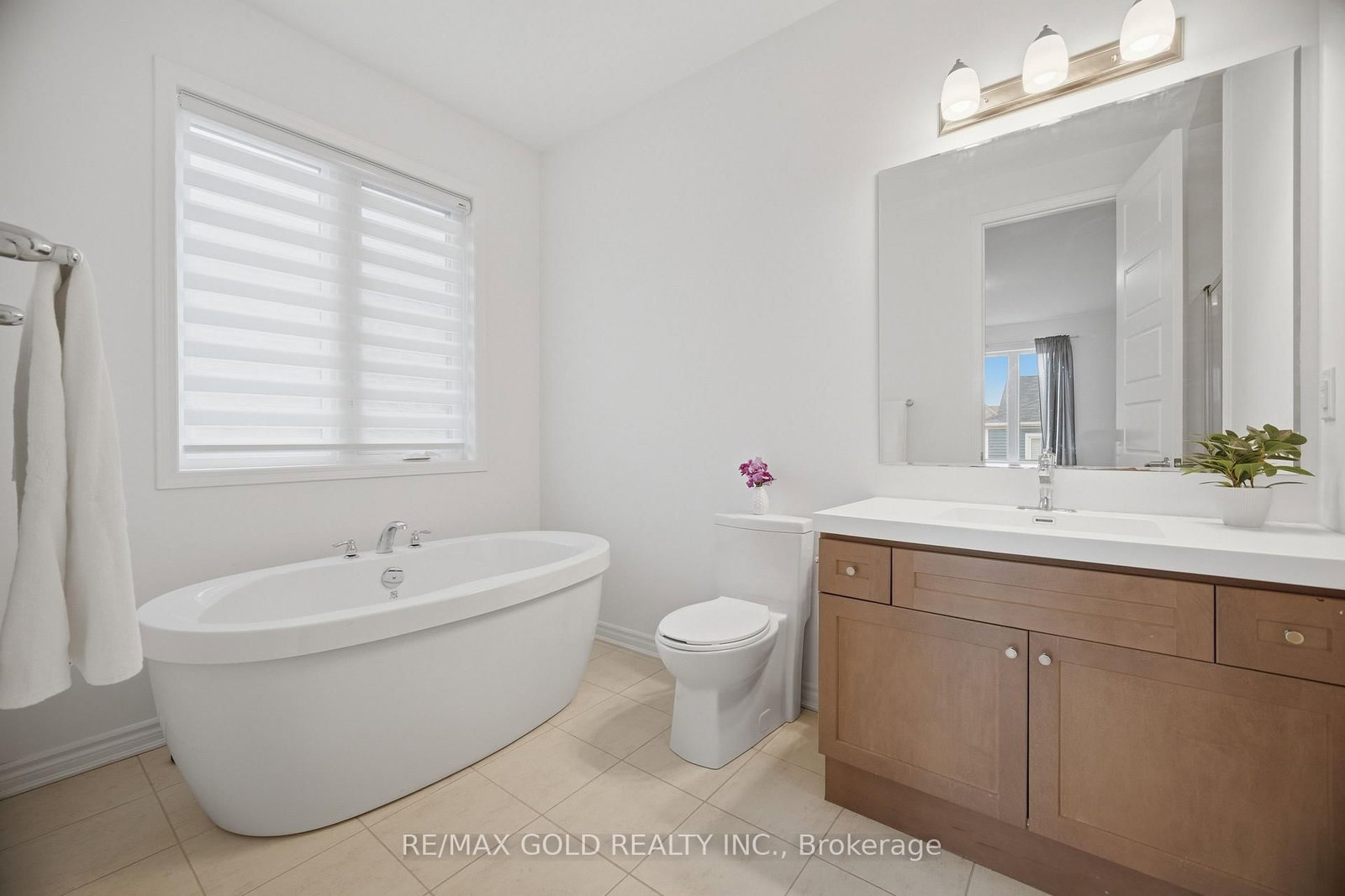 526 Kennedy Circle W • Milton, ON photo 30
