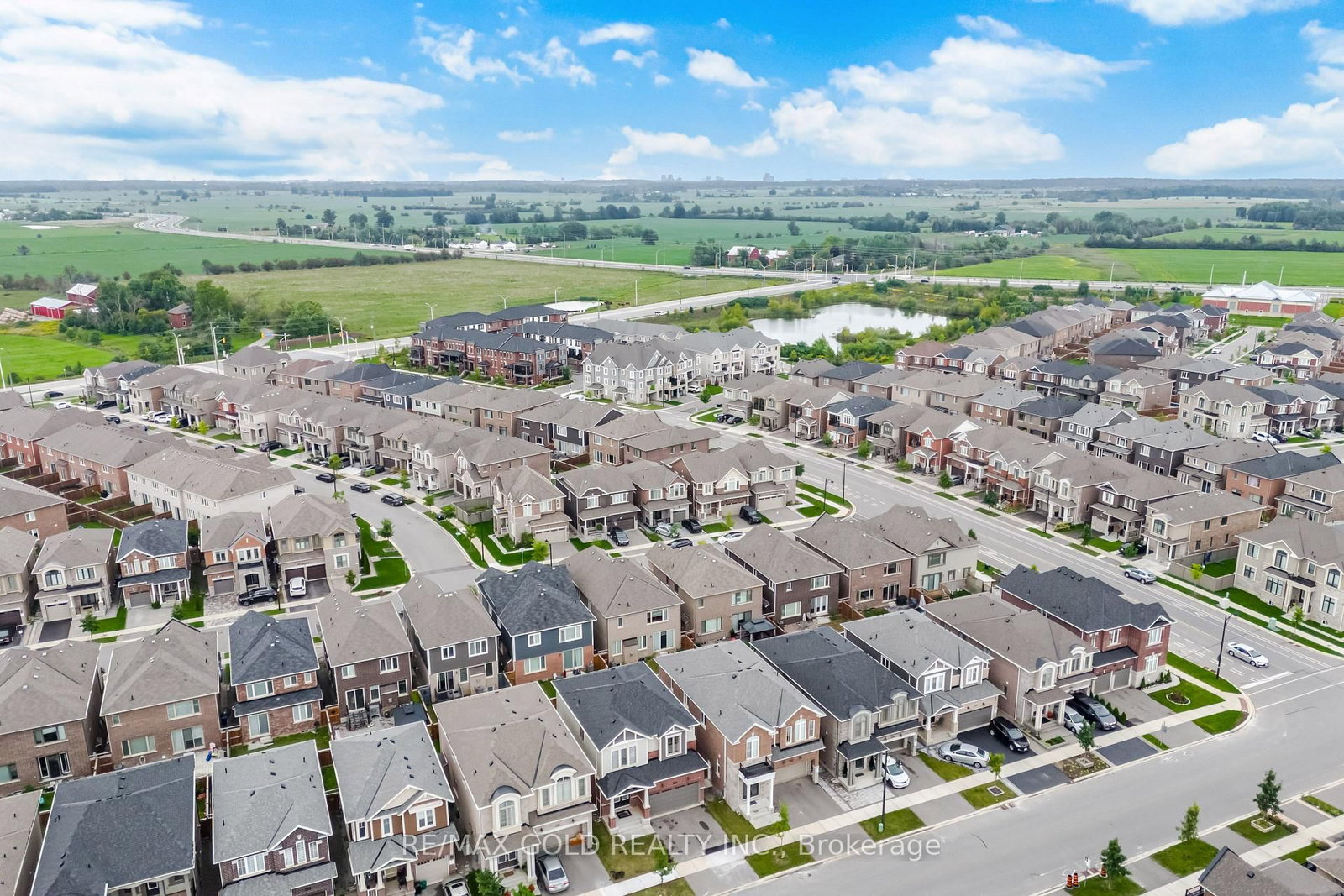 526 Kennedy Circle W • Milton, ON photo 5