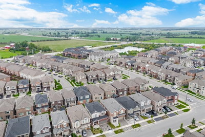 526 Kennedy Circle W • Milton, ON photo 5