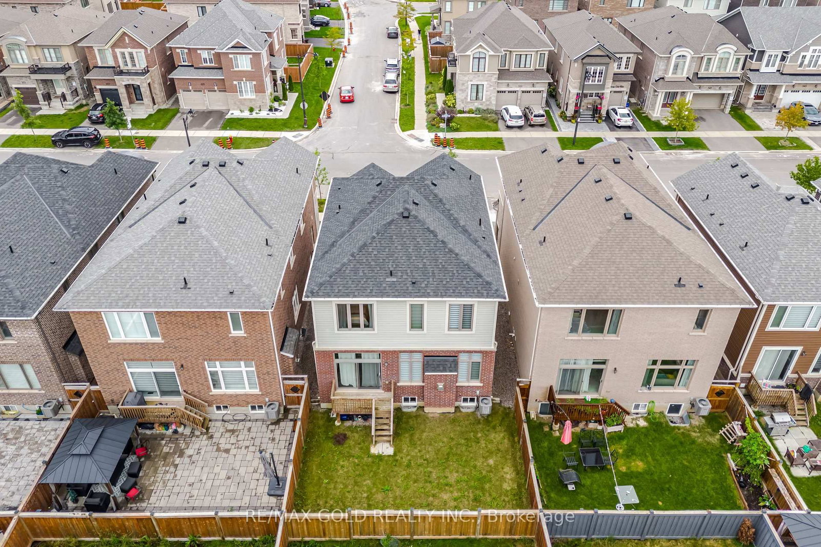 526 Kennedy Circle W • Milton, ON photo 50