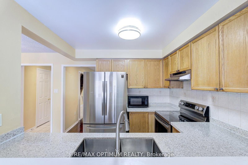 26 Tumbleweed Brampton,ON L6Y 5A1 — Photo 15