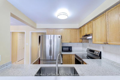 26 Tumbleweed Brampton,ON L6Y 5A1 — Photo 15