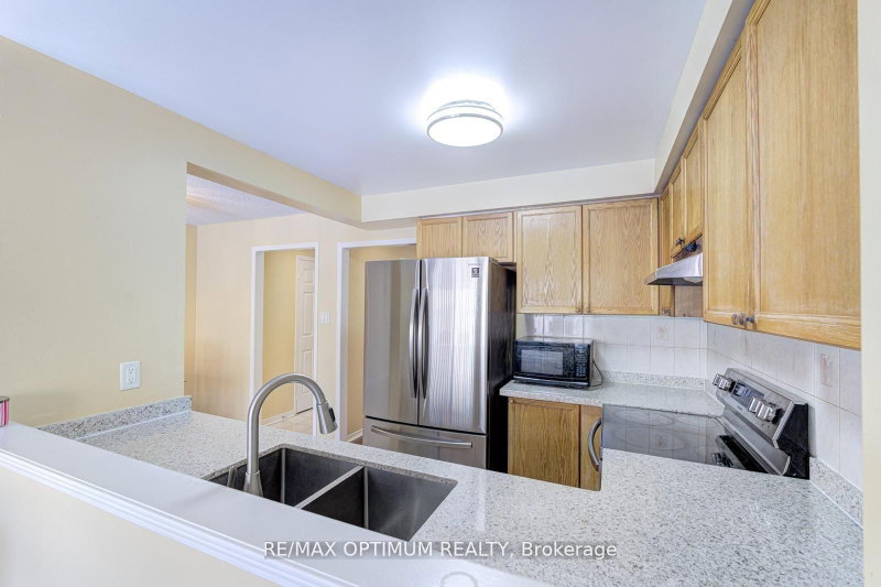 26 Tumbleweed Brampton,ON L6Y 5A1 — Photo 16