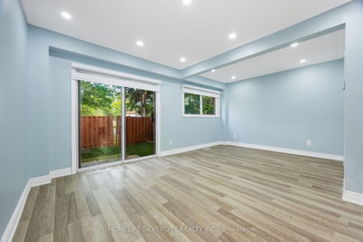157 Fleetwood Crescent • Brampton, ON photo 6