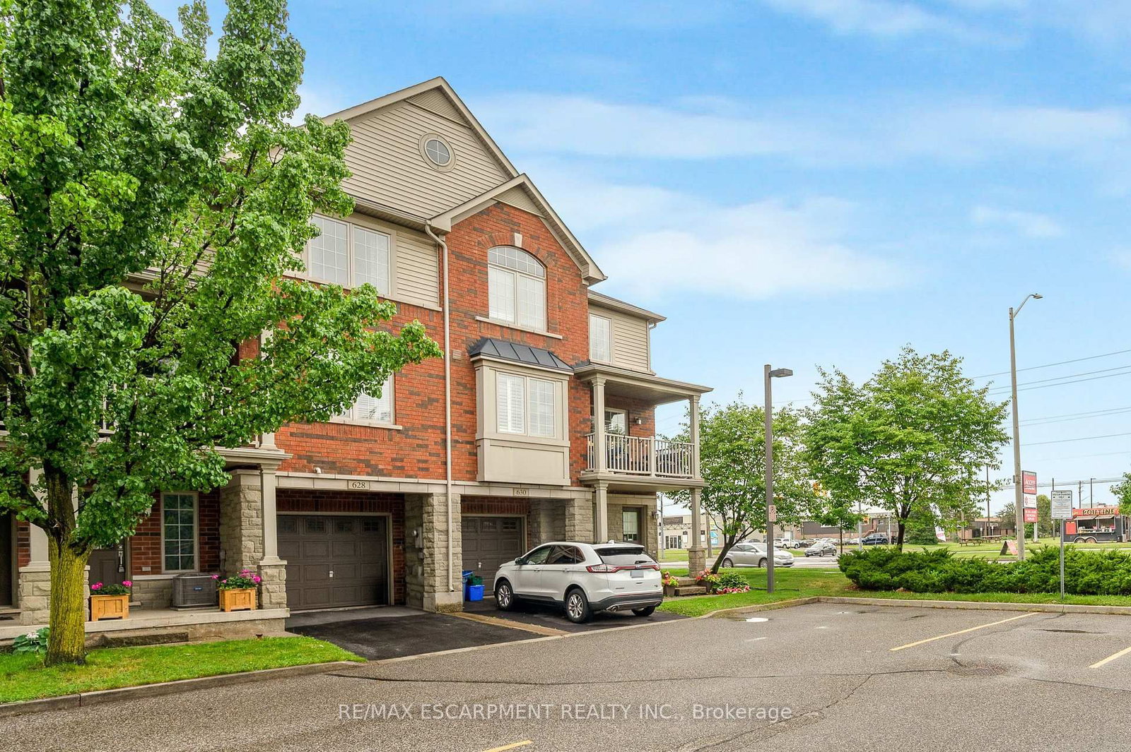 628 Brain Common • Burlington, ON photo 3