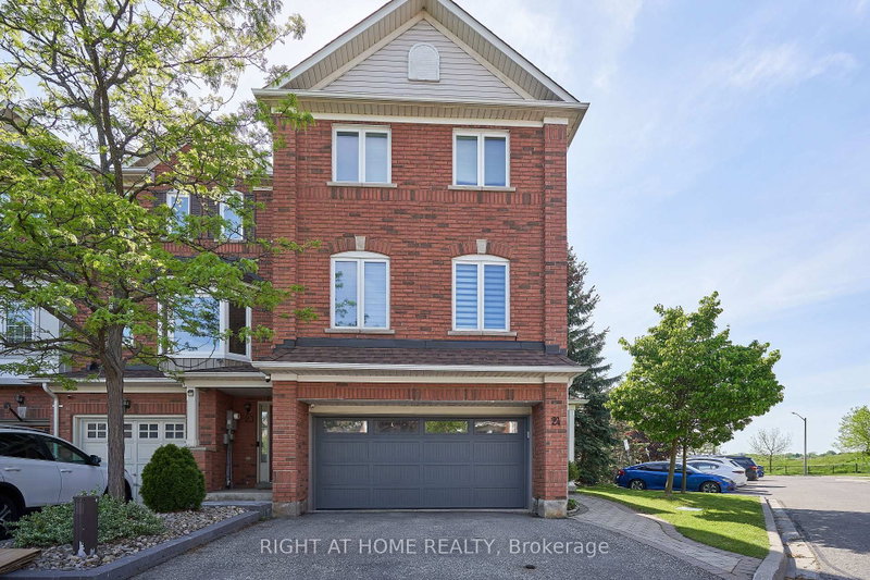 24 - 271 RICHVALE Drive S