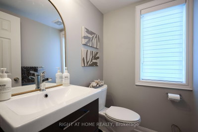 271 Richvale Brampton,ON L6Z 4W7 — Photo 12