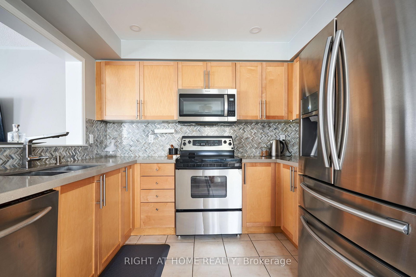 271 RICHVALE Drive S • #24 • Brampton, ON photo 9