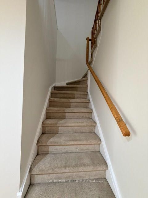 7-6391 Spinnaker Circ, Mississauga, view 12