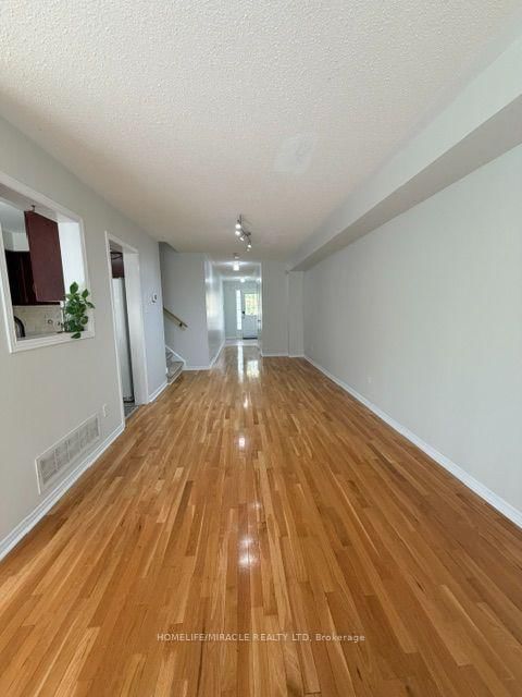 7-6391 Spinnaker Circ, Mississauga, view 4