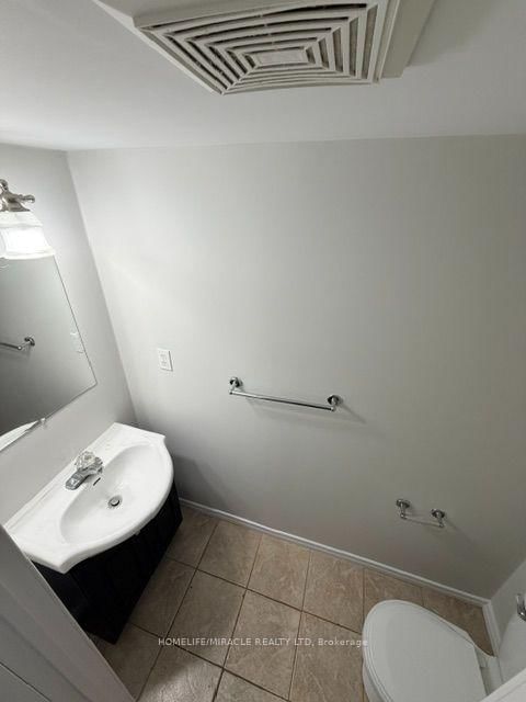 7-6391 Spinnaker Circ, Mississauga, view 9