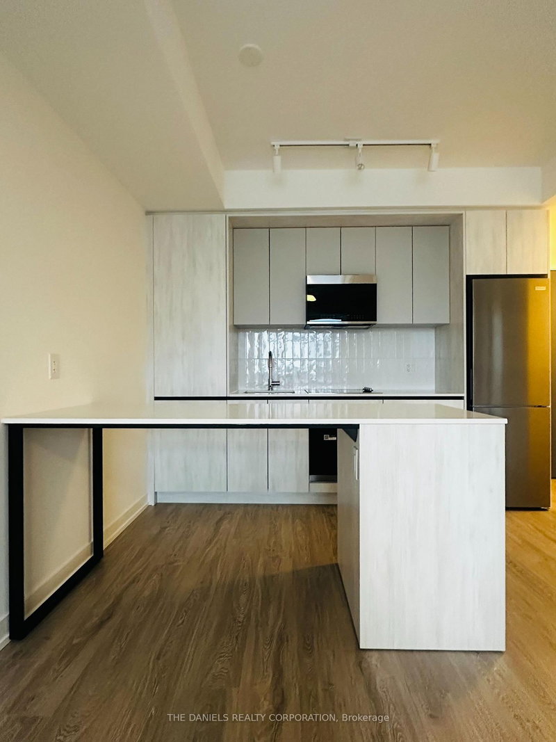 1518 - 2485 Eglinton Avenue W