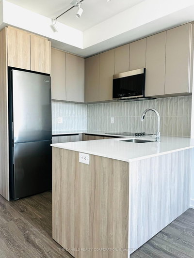1212 - 2485 Eglinton Ave W - Photo 1