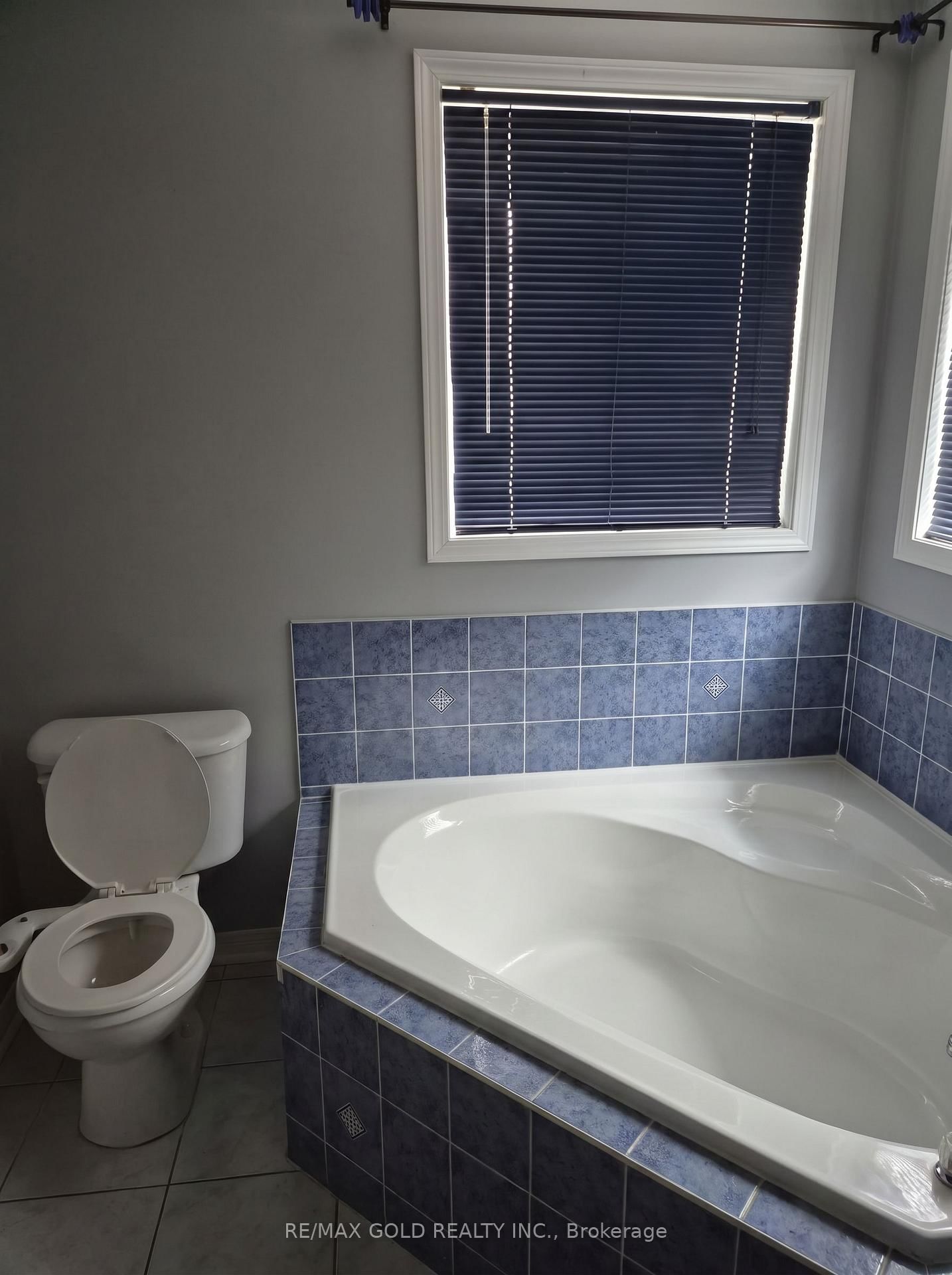 22 Blue Whale Boulevard • Brampton, ON photo 13