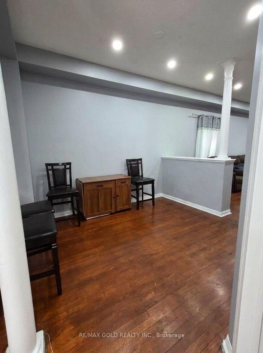 22 Blue Whale Boulevard • Brampton, ON photo 6