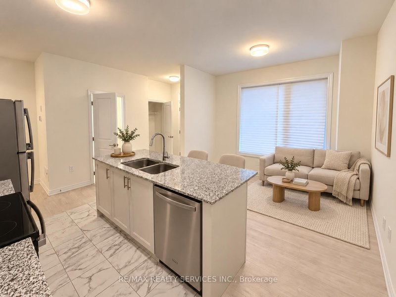 48 THORNBIRD Crescent
