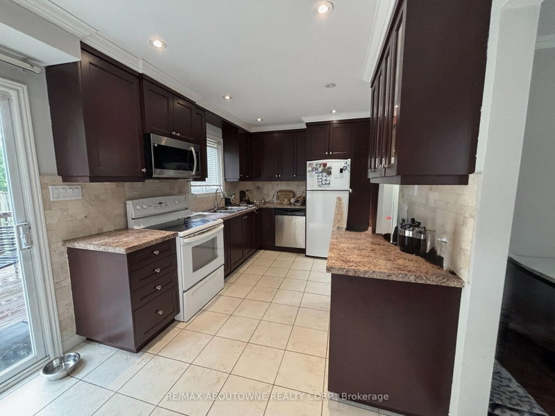 3072 Patrick Mississauga,ON L5N 3G5 — Photo 11