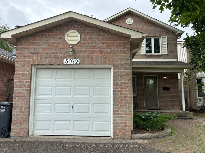 3072 Patrick Crescent