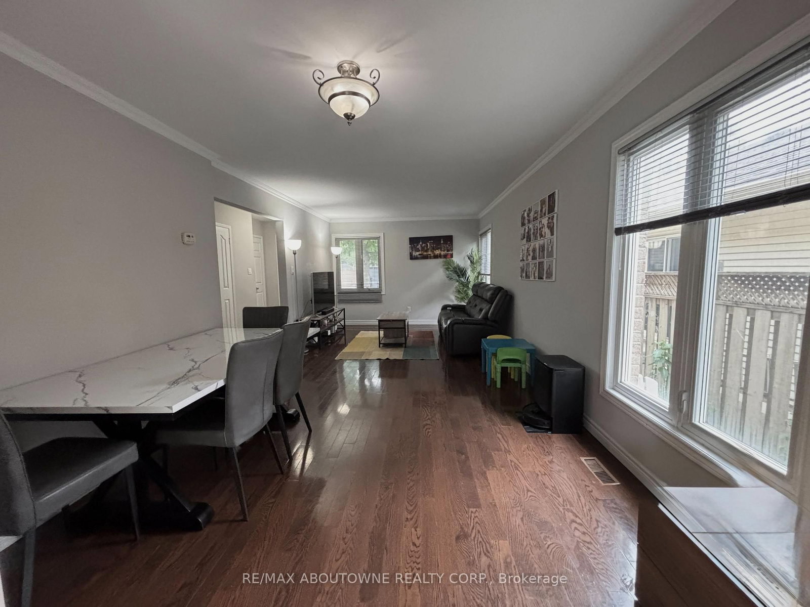 3072 Patrick Crescent • Mississauga, ON photo 8