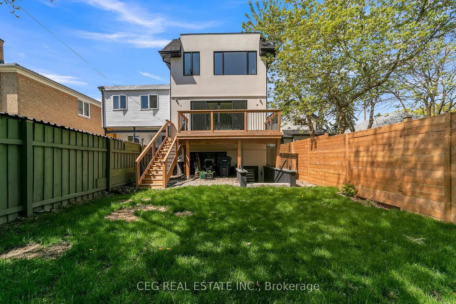 21 Sixteenth Street • Toronto, ON photo 19