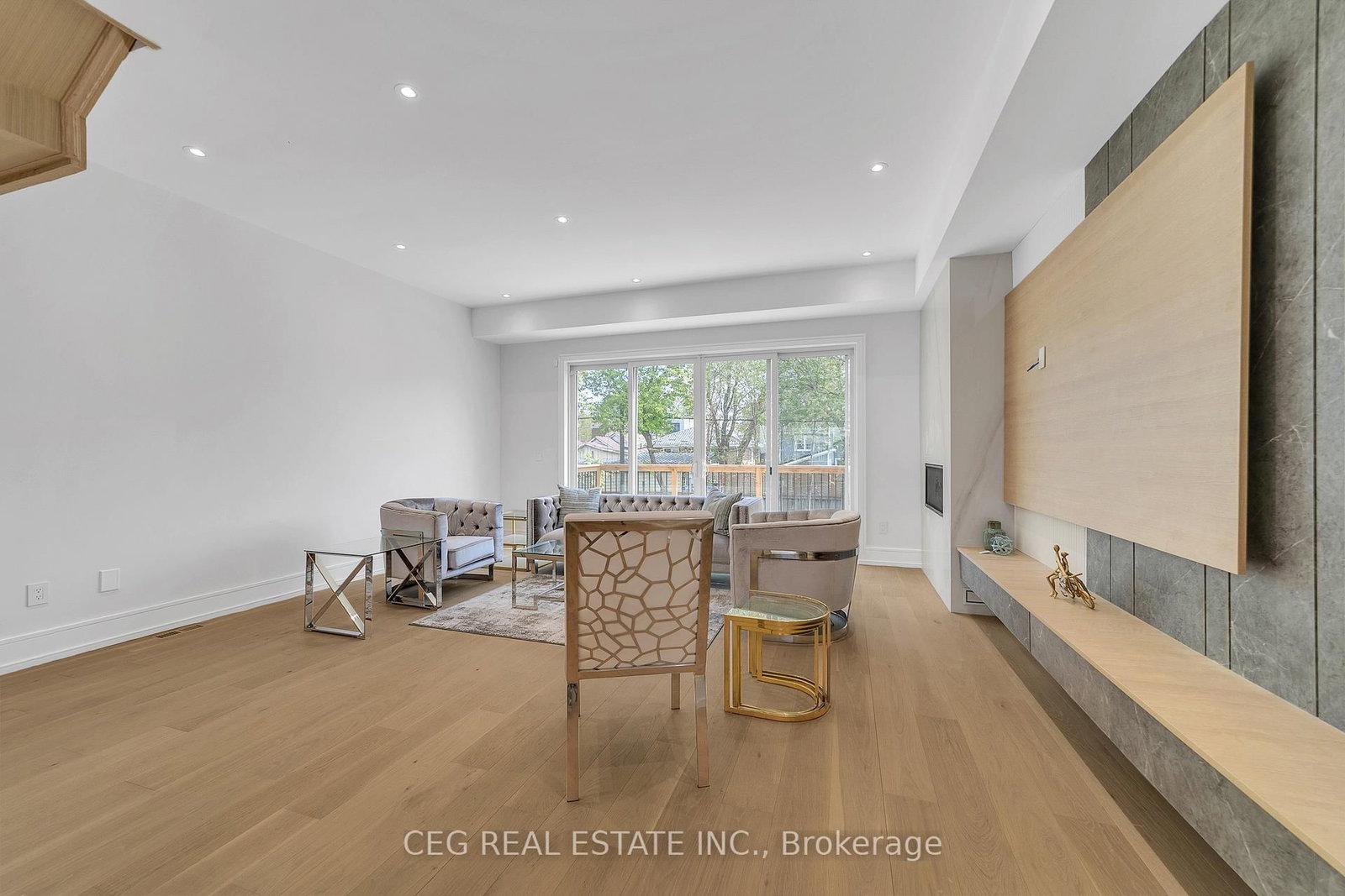 21 Sixteenth Street • Toronto, ON photo 28