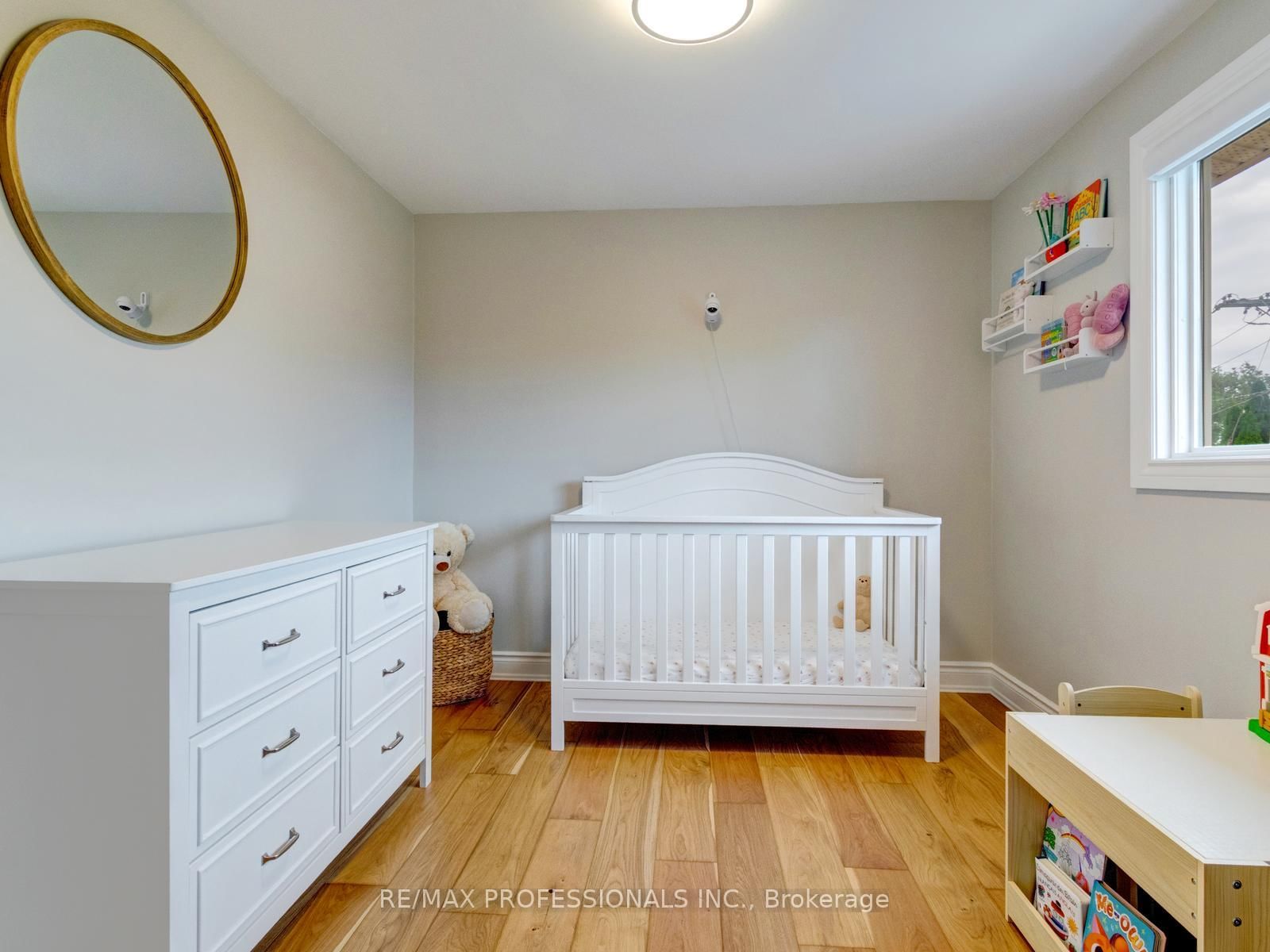 652 Meadow Lane • Burlington, ON photo 28