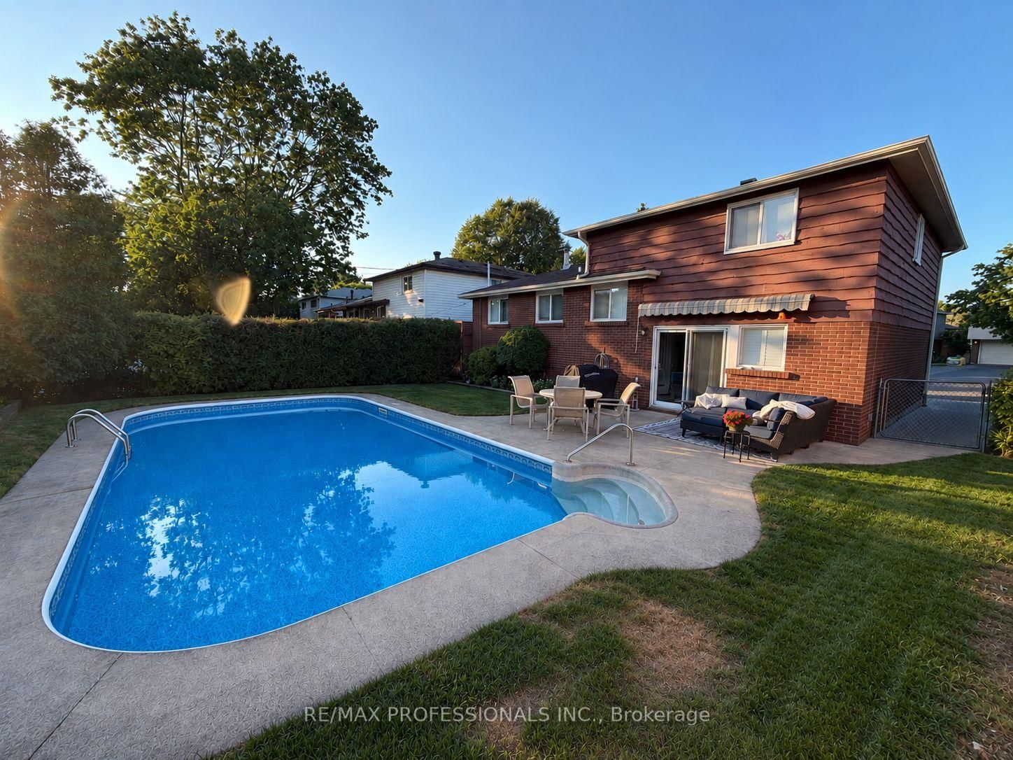 652 Meadow Lane • Burlington, ON photo 39
