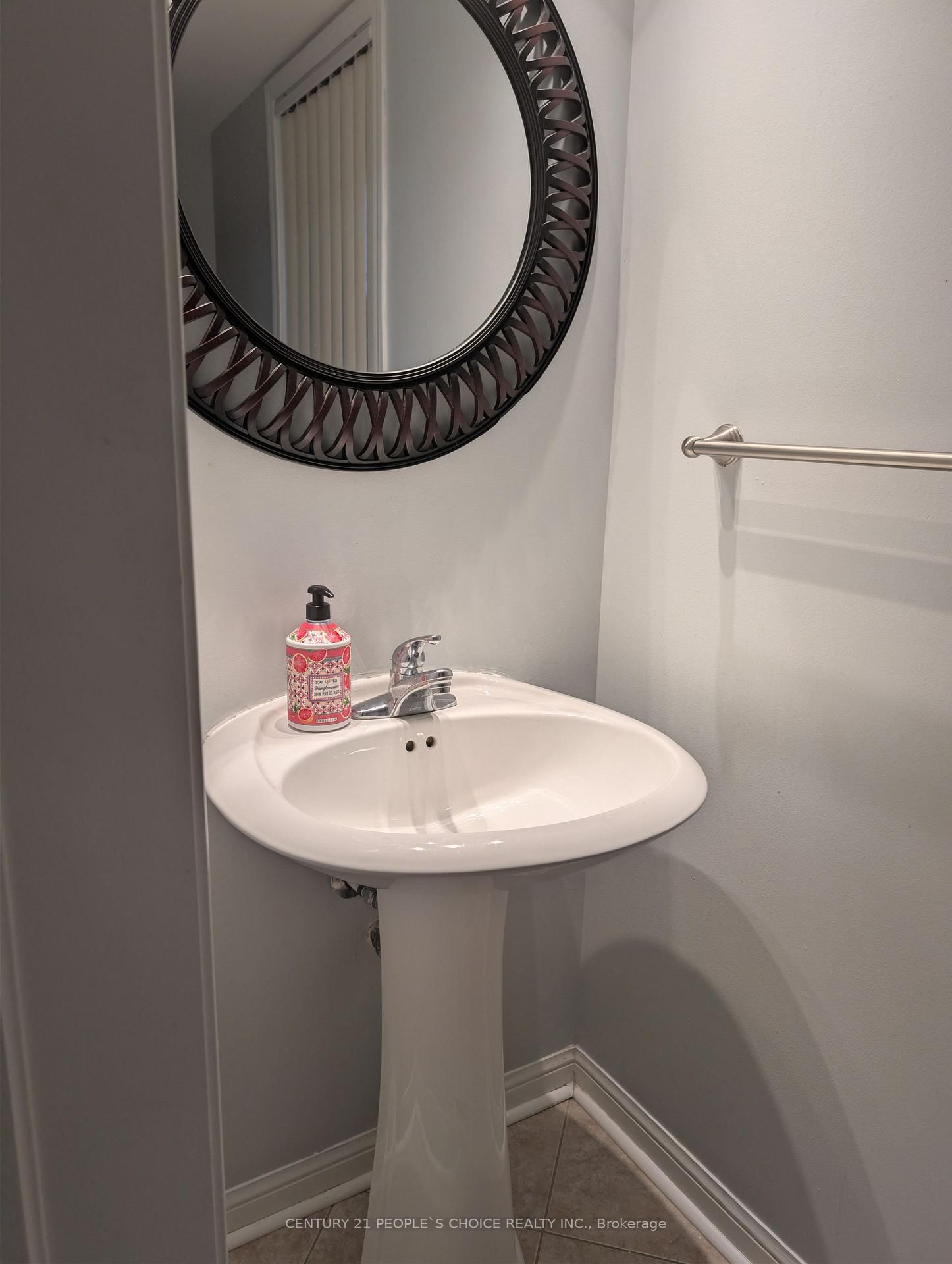 228 Fandango Drive • Brampton, ON photo 4