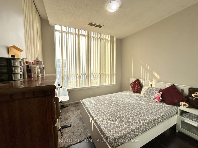 4090 Living Arts Mississauga,ON L5B 4M8 — Photo 10