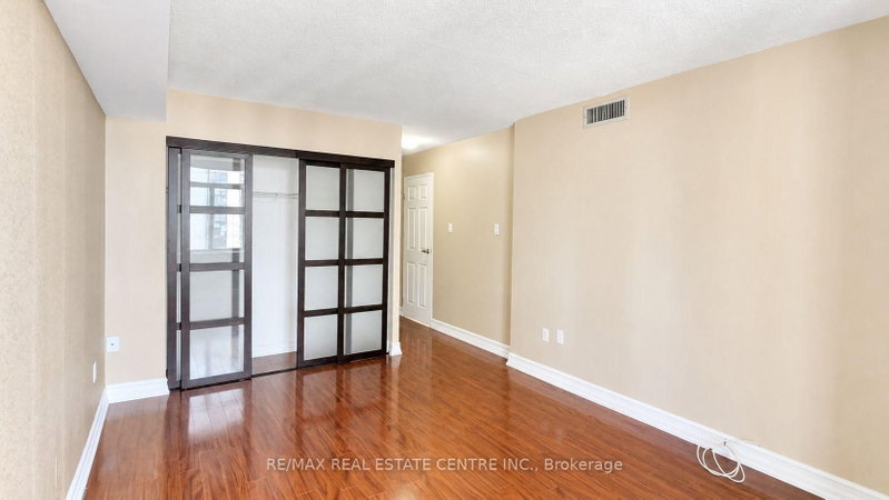 300 Webb Mississauga,ON L5B 3W3 — Photo 18