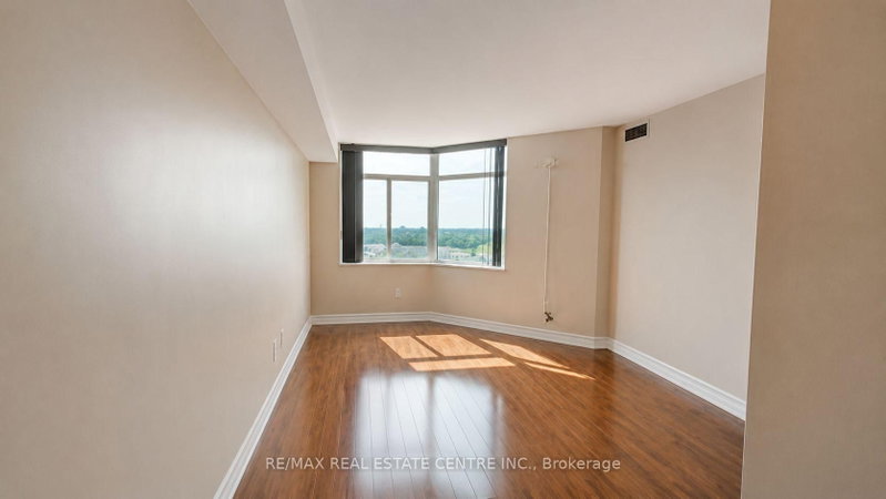 300 Webb Mississauga,ON L5B 3W3 — Photo 25