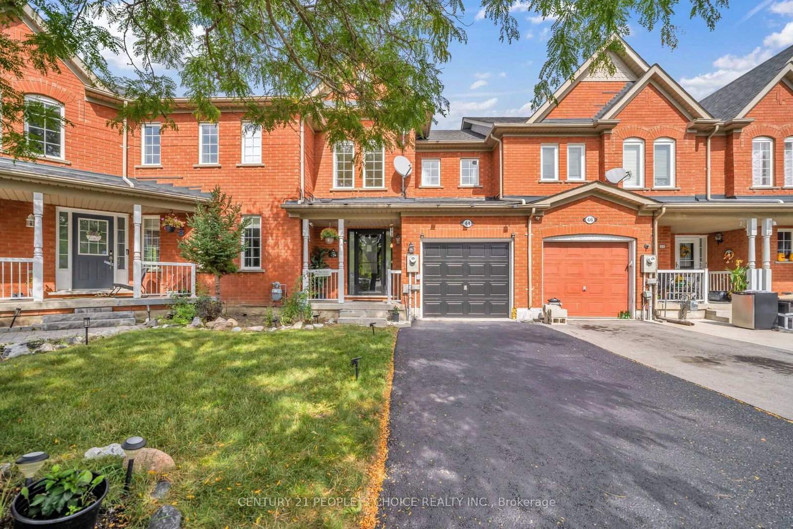 44 Monaco Court • Brampton, ON photo 2