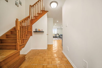 44 Monaco Court • Brampton, ON photo 8