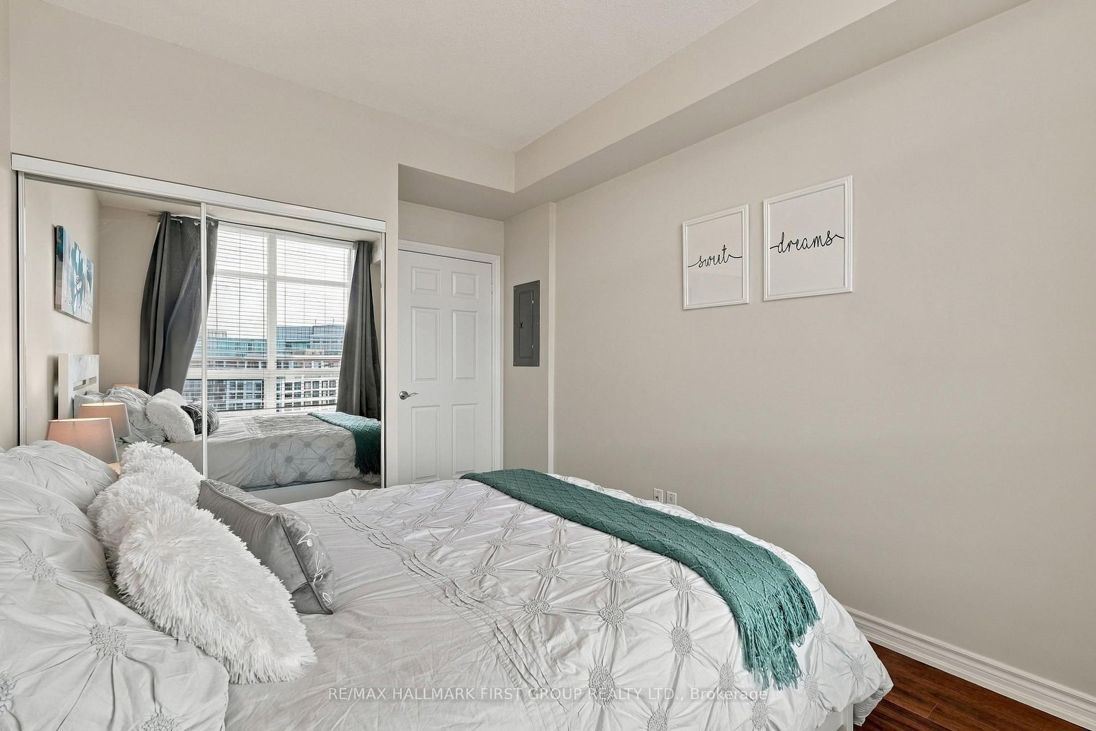 1135 Royal York Road • #912 • Toronto, ON photo 18