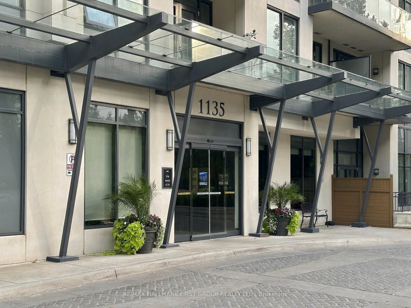 912 - 1135 Royal York Road
