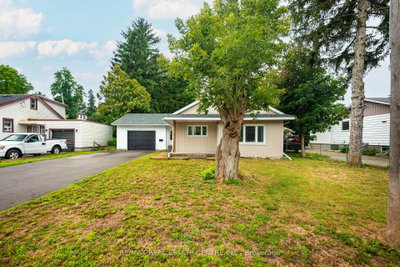 23 Third Street • Orangeville, ON photo 2