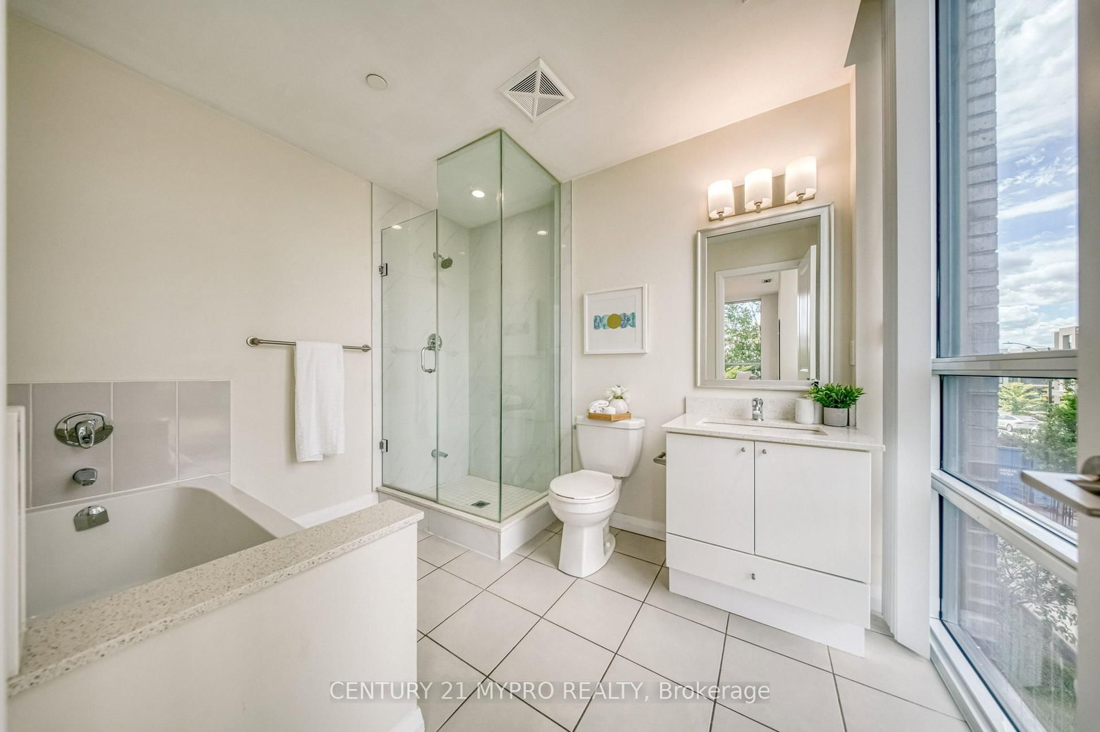 55 Eglinton Avenue W • #103 • Mississauga, ON photo 28