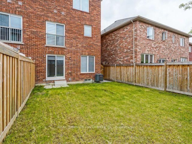 LOWER - 151 Bob Yuill Drive, Toronto 3