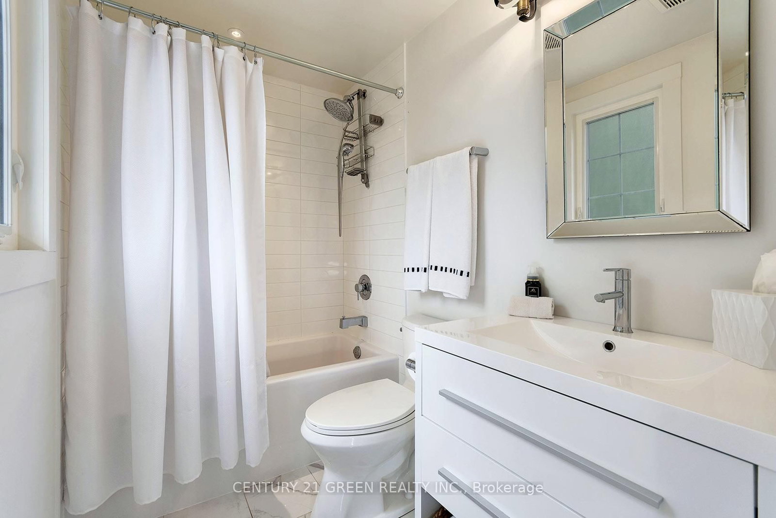 32 Castlebar Road • Toronto, ON photo 23