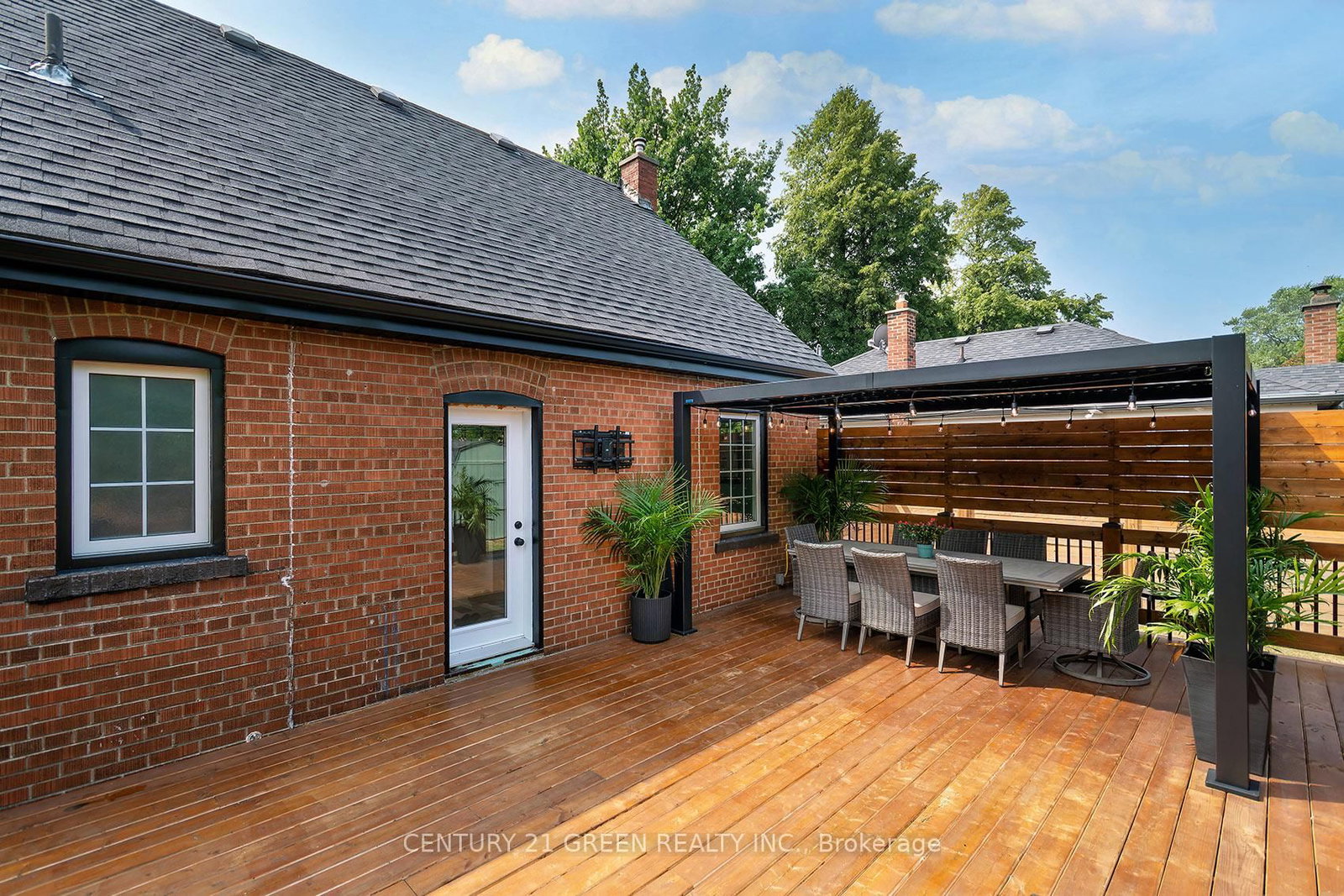 32 Castlebar Road • Toronto, ON photo 25