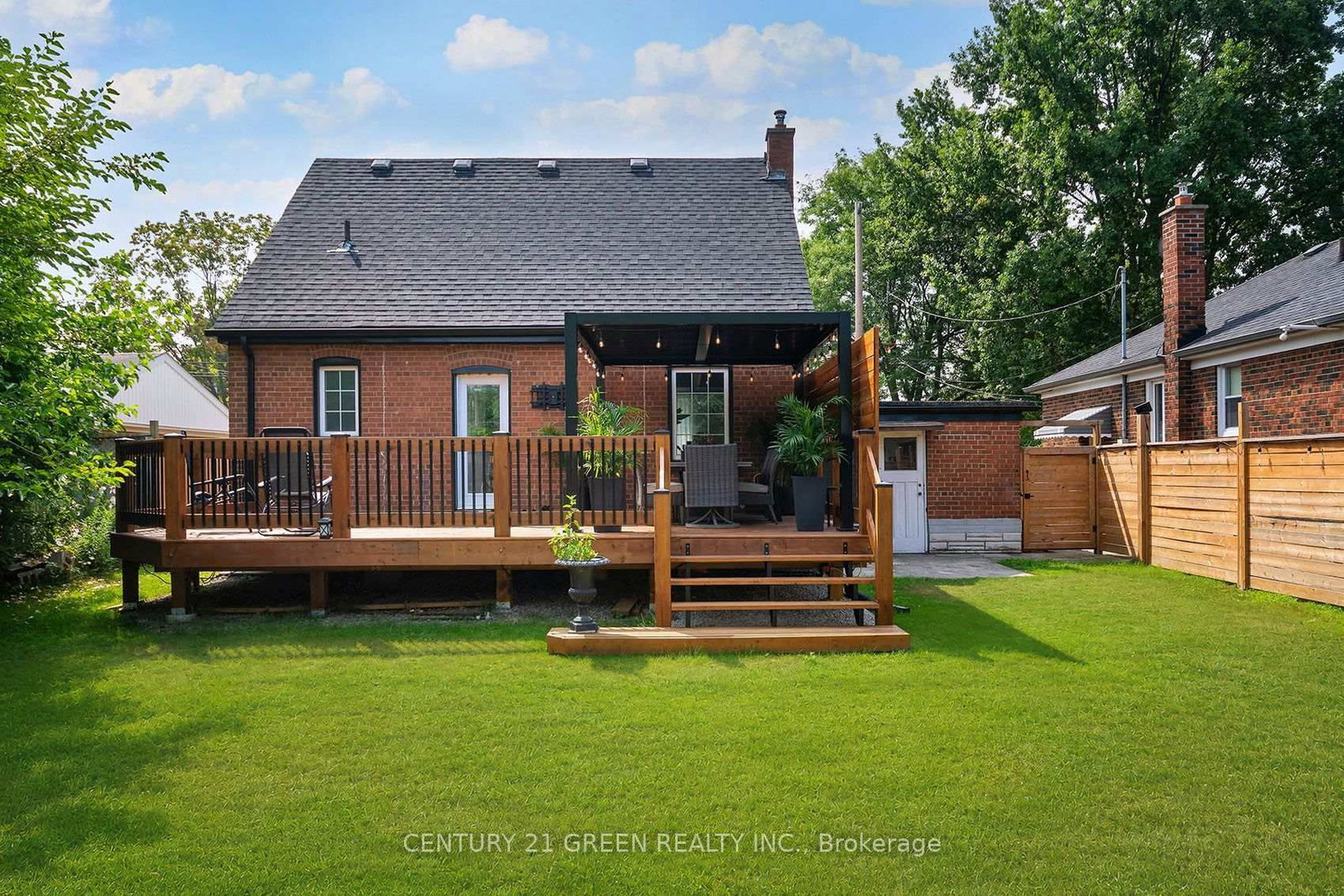 32 Castlebar Road • Toronto, ON photo 37