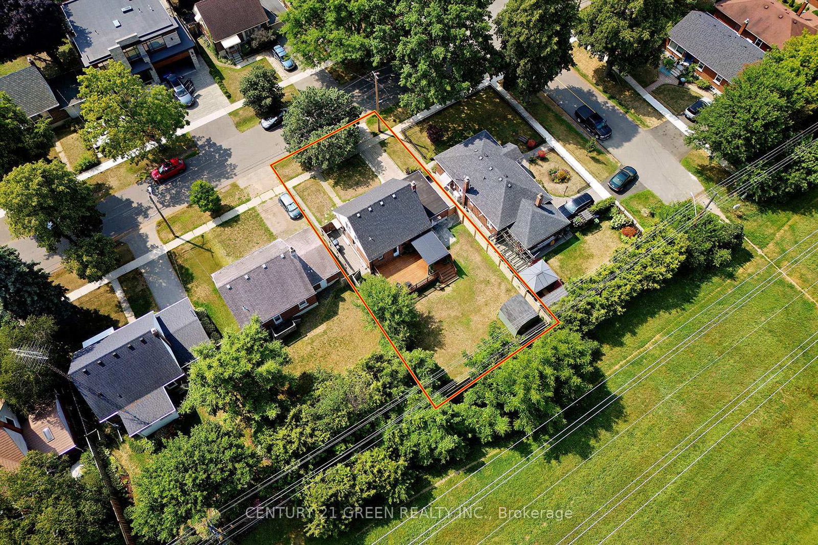 32 Castlebar Road • Toronto, ON photo 9