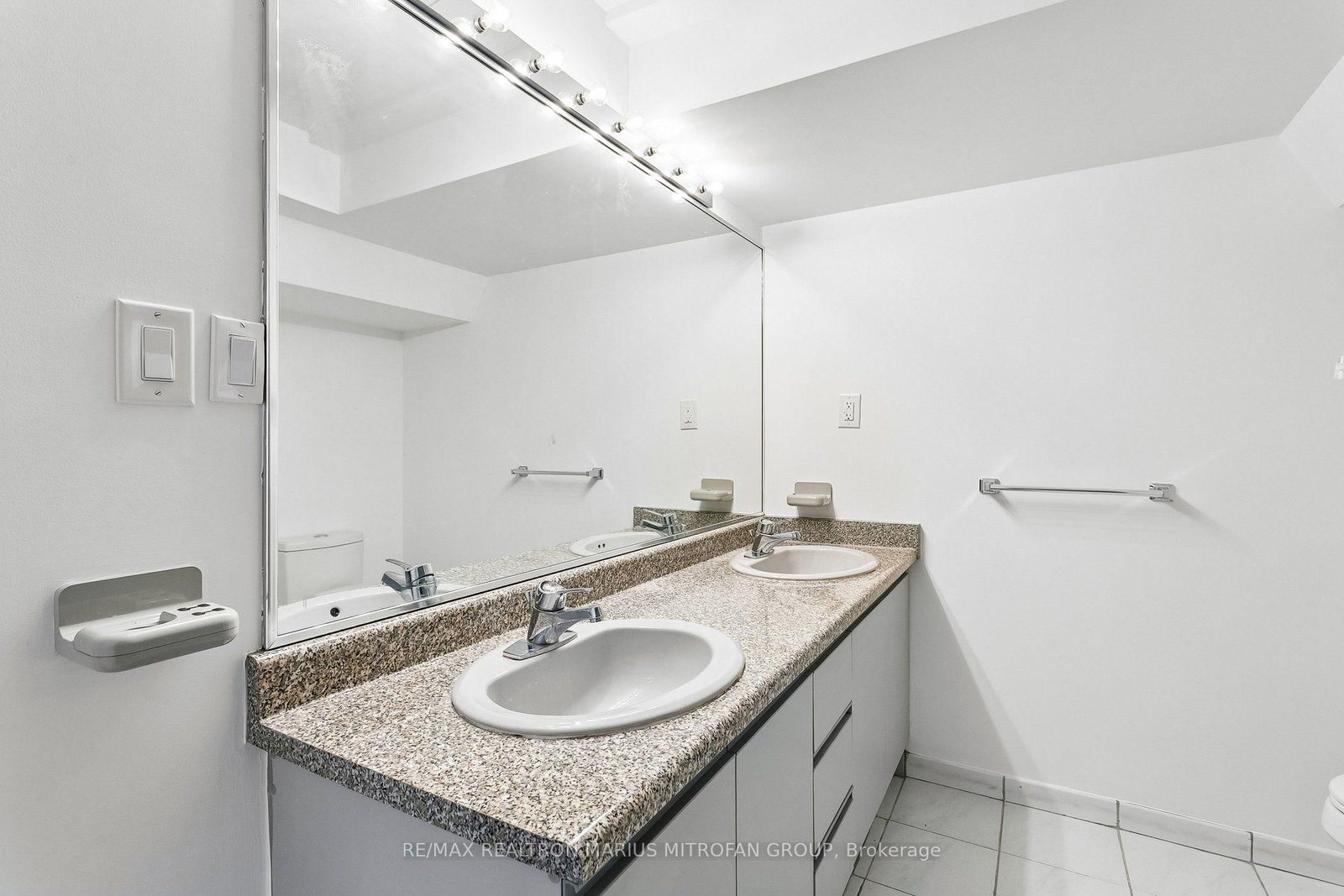 1287 Willowbank Trail • Mississauga, ON photo 29