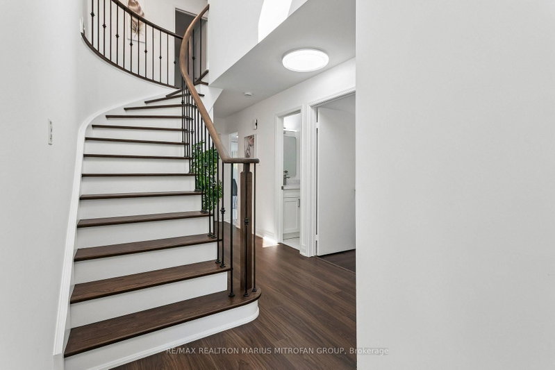 1287 Willowbank Trail